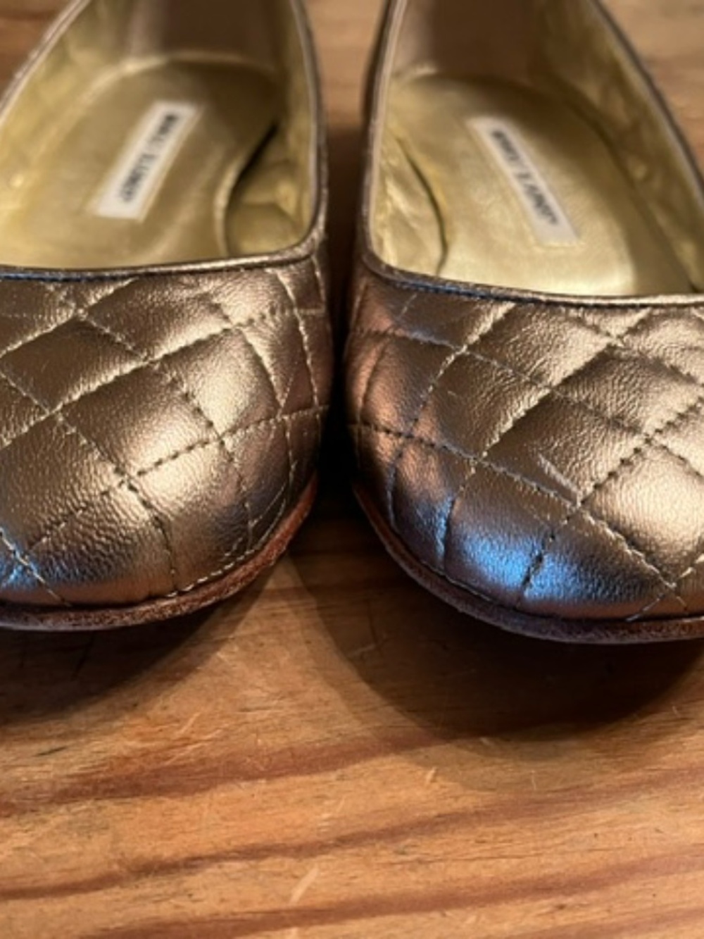 Manolo Blahnik Gold Flats - 37.5 - Picture 3 of 5